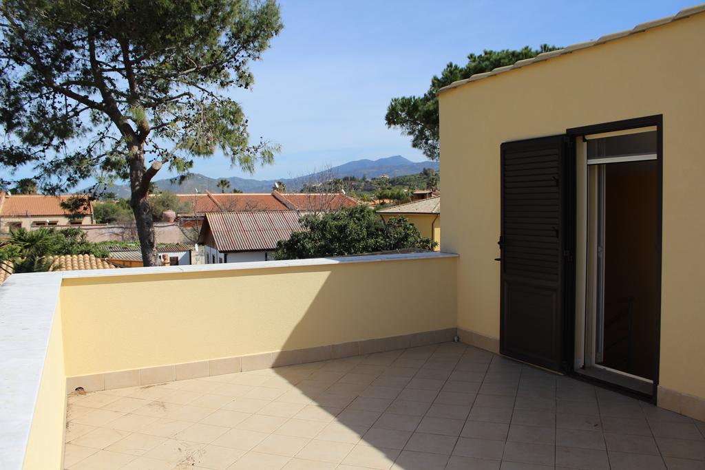 Casa Vacanze Roccella Beach Campofelice Di Roccella Extérieur photo