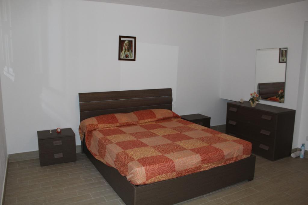 Casa Vacanze Roccella Beach Campofelice Di Roccella Extérieur photo